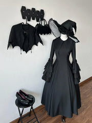Muppet Mind Ben - Garden Witch - Gothic Lolita Dress Outfit Pointed Collar OP Batwing Cape